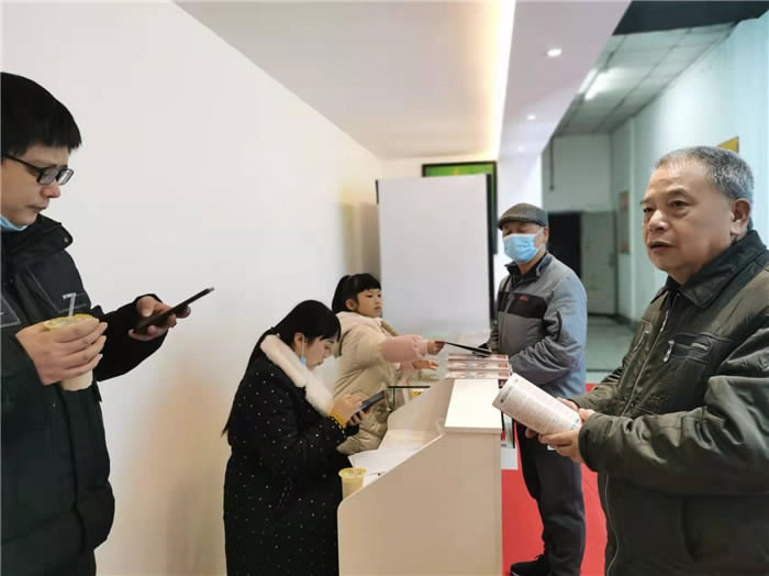 四川中青旅綿陽分社、綿陽市中旅假日旅行社、綿陽自來文化傳播有限公司24H自助售貨服務盛大開業(yè)